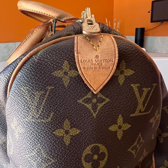 LOUIS VUITTON Keepall 45 - Picture 4 of 13